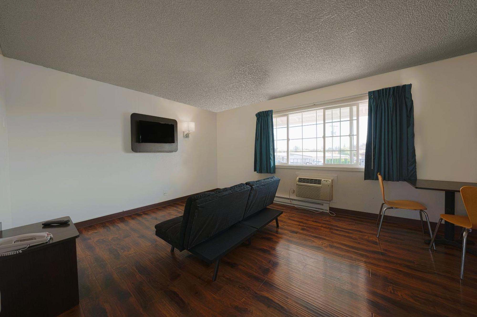 Oyo Hotel St Helens Or Сент-Хеленс Экстерьер фото